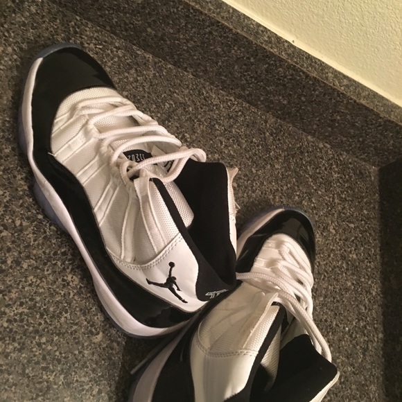 Jordan 11 Concord Size 8 Men